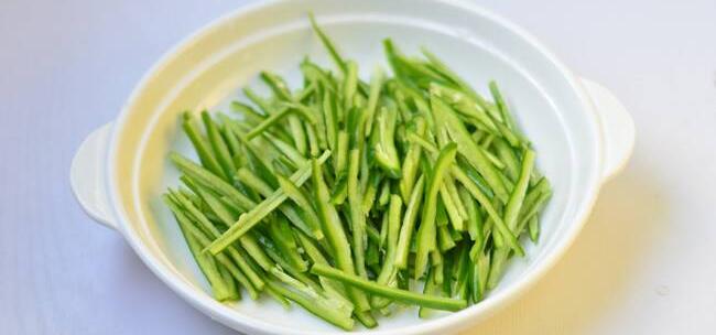 茭白炒肉絲怎么炒好吃，茭白炒肉絲的做法竅門